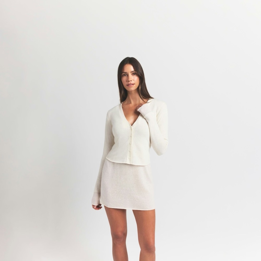 skims featherweight cashmere cardigan egret sz xs nwt